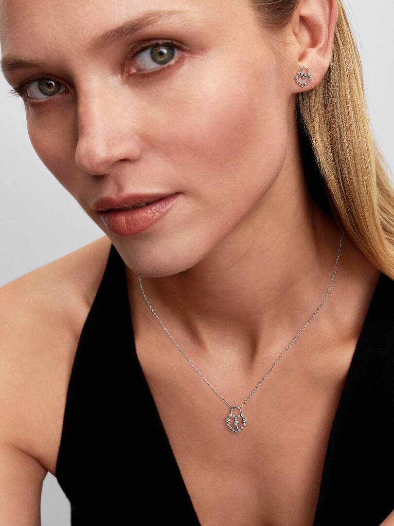 088931.0000_2.jpg